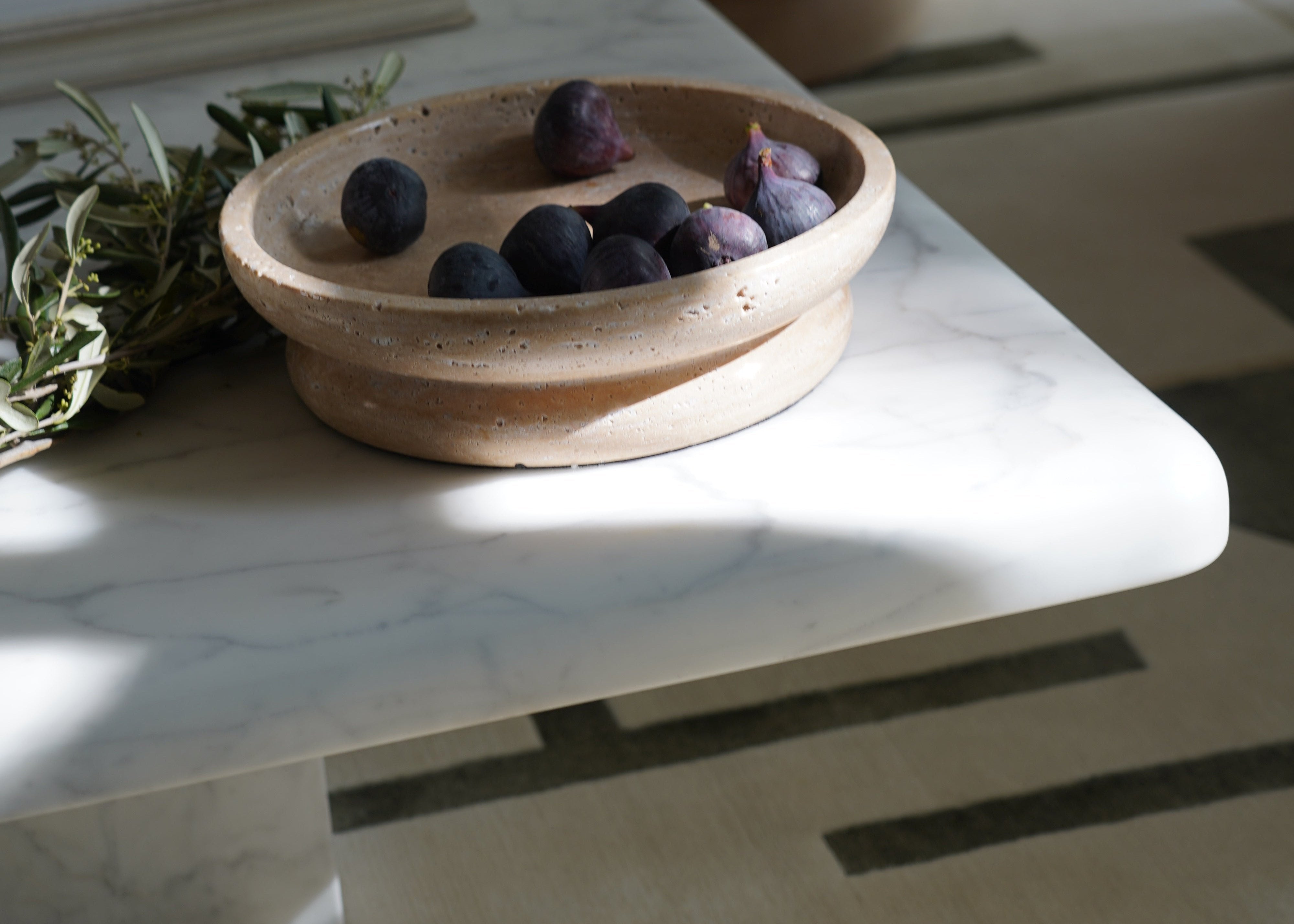 Incorporating Style and Elegance into Modern Living Spaces with Marble Furniture